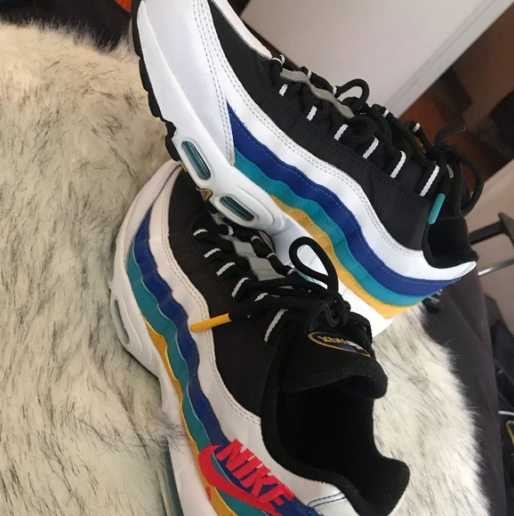 Nike Air Max 95 SE - Picture 2 of 4